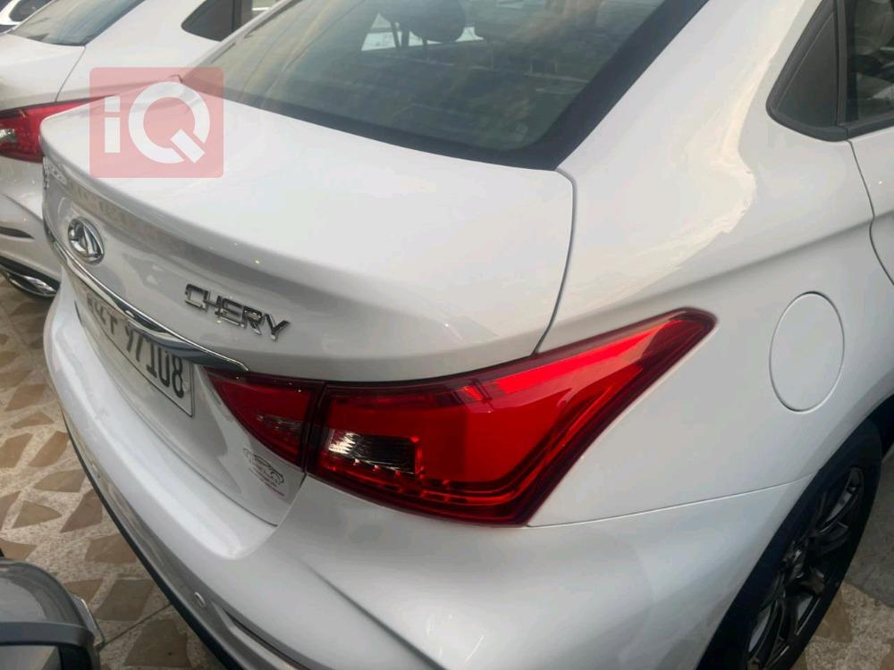 شيري أريزو 5